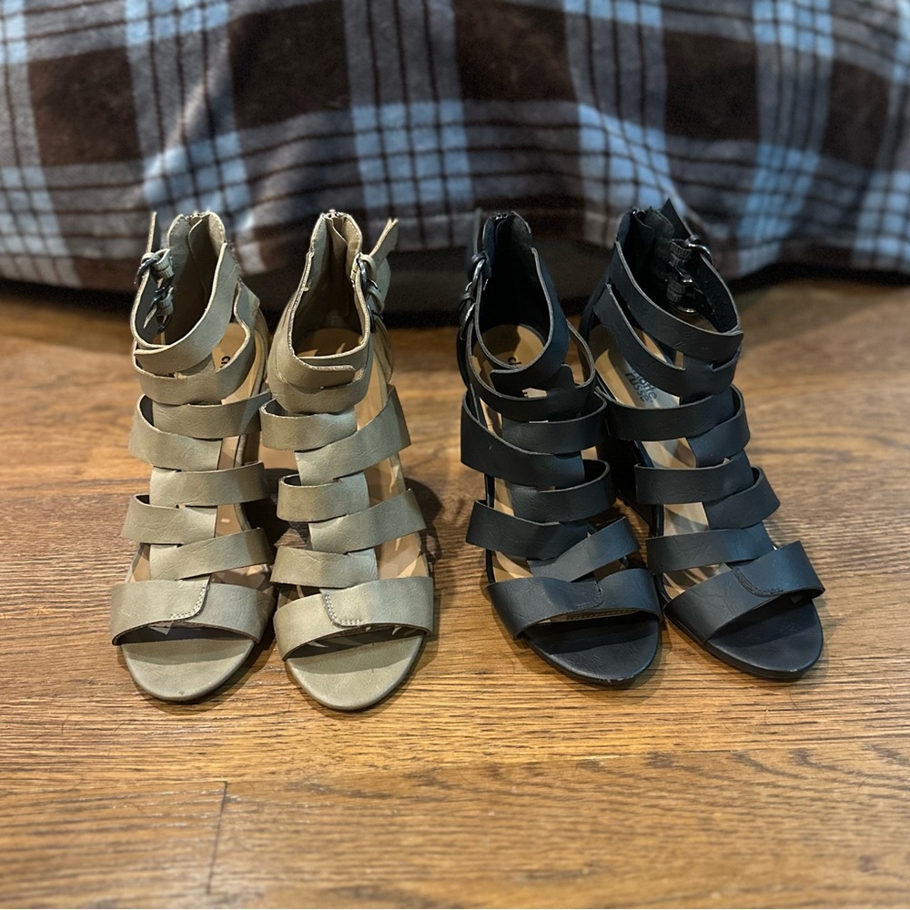 2 pairs of wedges